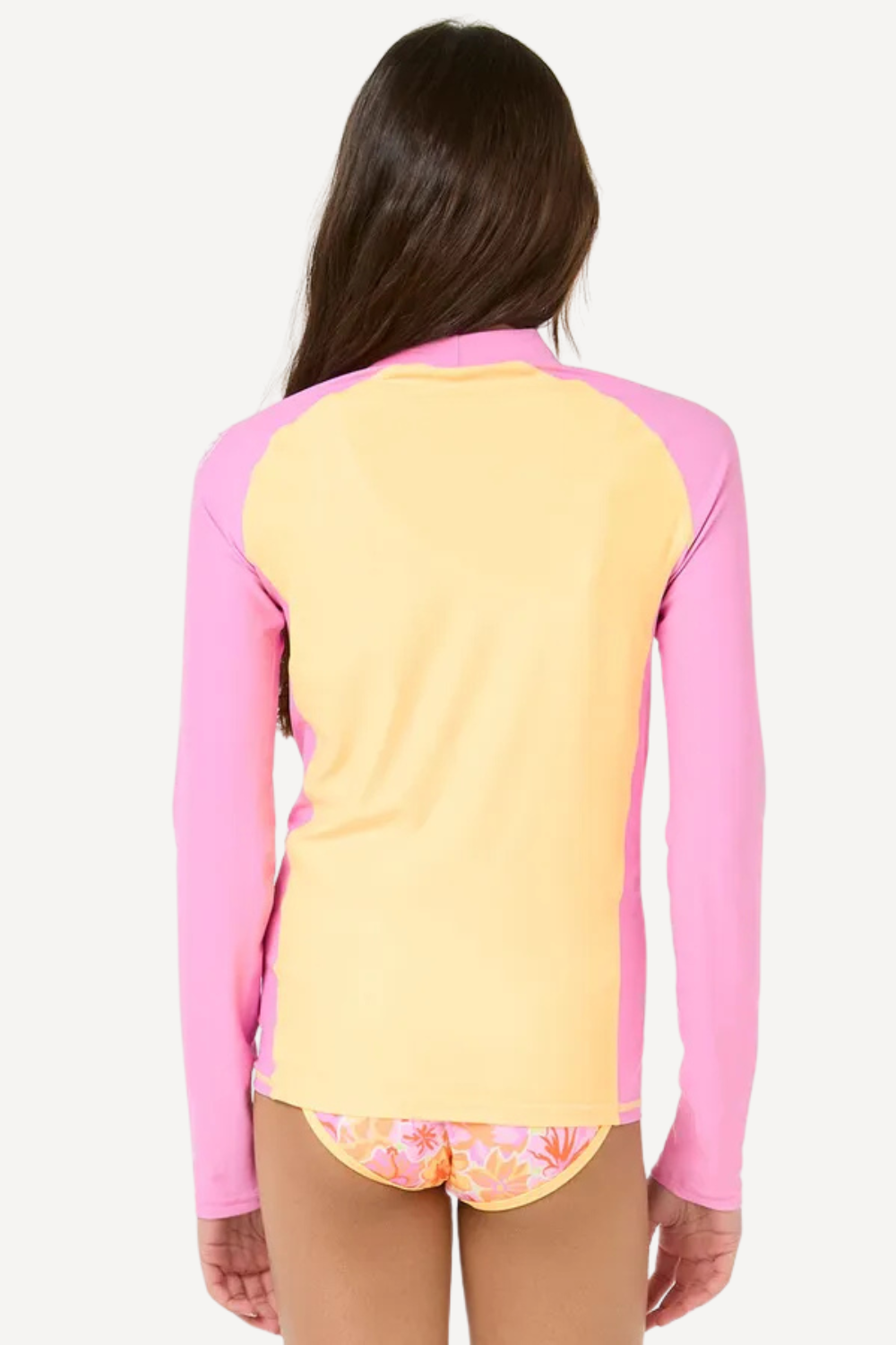 T-shirt de bain anti-UV pour fille, coloré jaune et rose, certifié UPF 50+, idéale pour la plage.