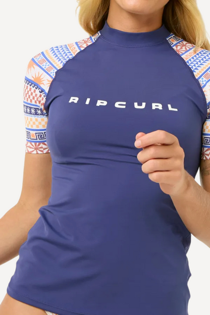 T-shirt de bain anti-UV bleu pour femme, manches courtes, UPF 50+, idéal pour les activités aquatiques, Rip Curl.